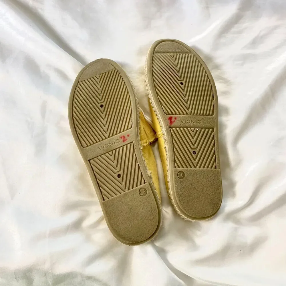 Vionic 🖤 yellow